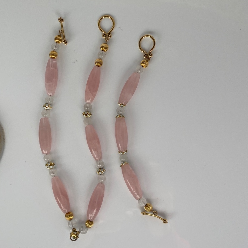 A beautiful handmade necklace and bracelet.